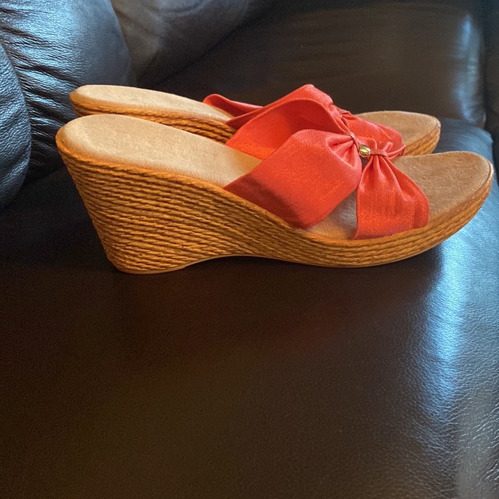 Shoes - Picture 2 of 8